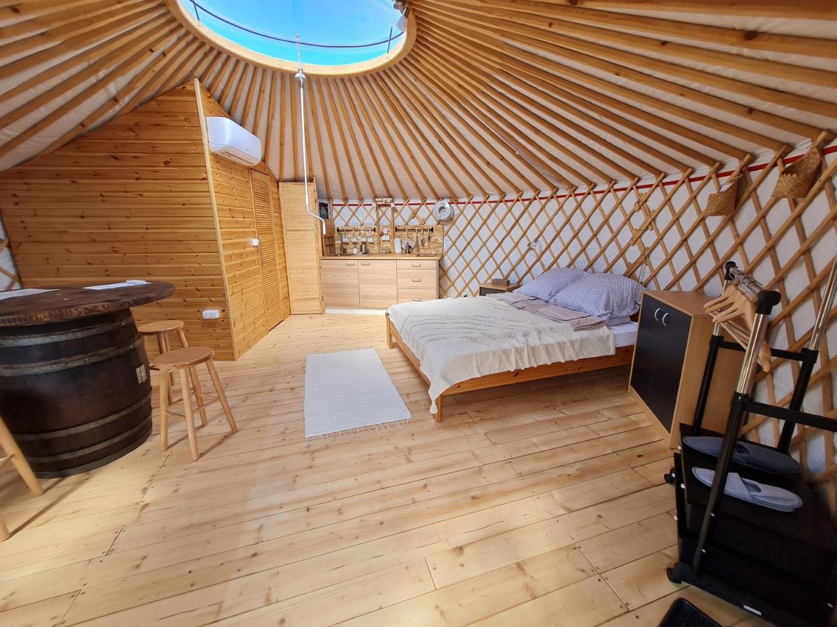 Hotel Jurtafarm Ráckeve - a nomád luxus Exterior foto